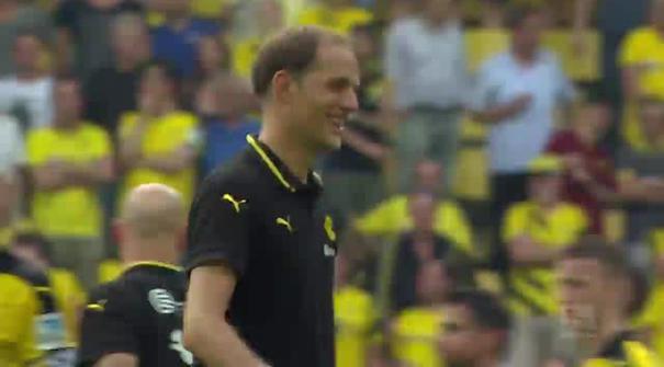 Borussia Dortmund kini berada di puncak klasemen Bundesliga melewati Bayer Munchen setelah berhasil mengalahkan Hertha Berlin dengan skor 3-1.