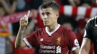 Awalnya Manajemen Blaugrana dikabarkan Sky Sports mengajukan penawaran 100 juta euro (Rp 1,6 triliun), demi mendapatkan servis Coutinho. Namun tawaran tersebut ditolak Liverpool lantaran terlalu kecil untuk pemain sekelas Coutinho. (AP/Kin Cheung, file)