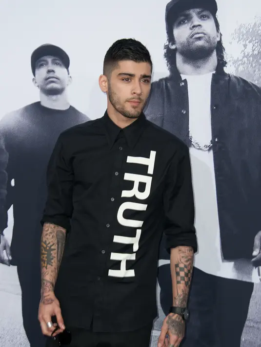 Kedekatan Zayn Malik dan Gigi Hadid mulai nampak ketika mereka berkerja sama untuk single Zayn Malik yang bertajuk 'Pillowtalk'. (AFP/Bintang.com)