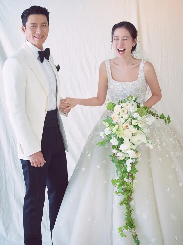 Foto pernikahan Hyun Bin - Son Ye Jin. (VAST Entertainment dan MSTeam via Soompi)