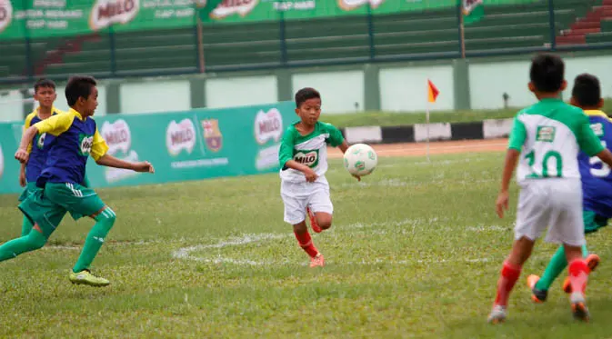 Anak-anak U-12 sangat semangat mengikuti MILO Football Championship 2017.