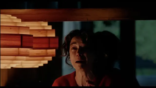 Tatiana Maslany sebagai Liz dalam film Keeper. (Foto: Dok. Neon/ IMDb)