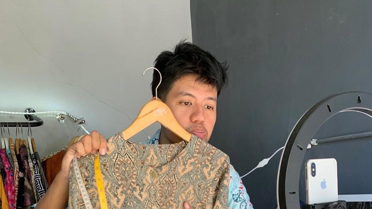 Pasang Surut Pedagang Pakaian Thrift di TikTok Shop