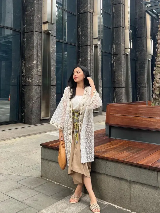 Outer lace dan kain