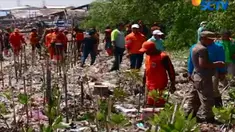 Hari ke-dua pembersihan sampah, pemerintah dan warga menargetkan 20 ton sampah terangkut.