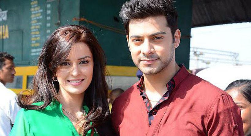 Bintang serial Ibu Mertua, Karam Rajpal dan Ekta Kaul. (Tellychakkar.com)