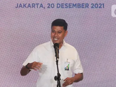 Direktur Utama BPJamsostek Anggoro Eko Cahyo memberi sambutan pada peluncuran kerjasama perluasan kemudahan daftar dan bayar iuran jaminan sosial ketenagakerjaan melalui kantor pos di seluruh Indonesia dan platform digital Pospay di Jakarta, Senin (20/12/2021) (Liputan6.com/HO/BPJS)