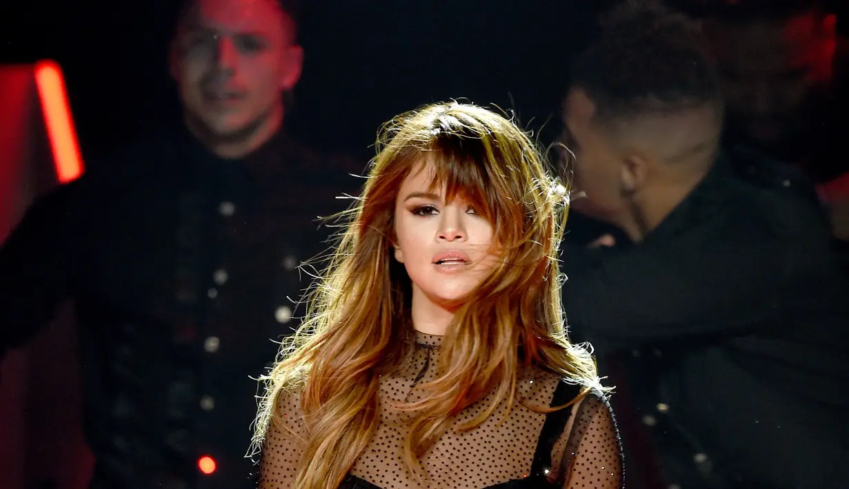 Tahun lalu, Selena juga mengungkapkan hal yang sama, yaitu berhenti sejenak untuk menjalani pengobatan dengan menjalani kemoterapi. (AFP/Bintang.com)