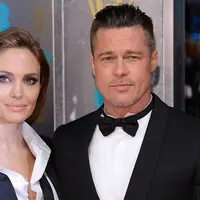 Angelina Jolie dan Brad Pitt mengumumkan perpisahan pada September 2016 usai 10 tahun bersama dan 2 tahun pernikahan. (In Touch Weekly)