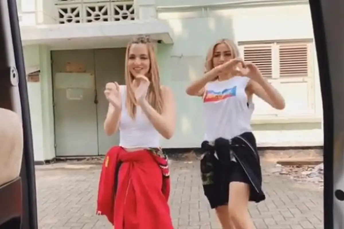 [Bintang] Nia Ramadhani dan Jessica Iskandar