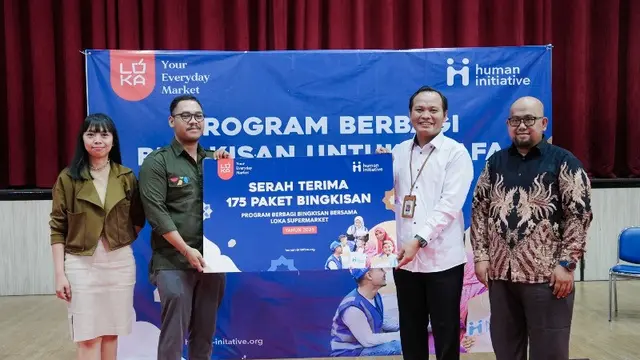 Kolaborasi Menggelar Program Sosial Loka Berbagi Bingkisan untuk Duafa.  foto: istimewa