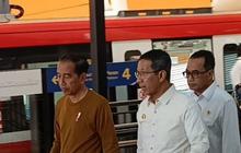 Ekspresi Jokowi Jajal LRT Jabodebek ke Dukuh Atas: Saya Rasakan Semua Nyaman
