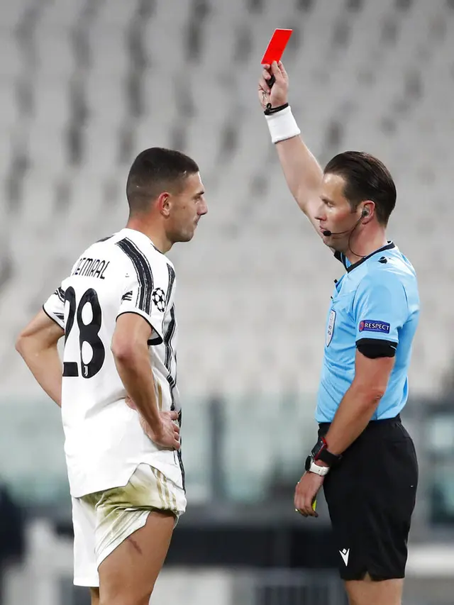 FOTO: Barcelona Pecundangi Juventus di Allianz Stadium