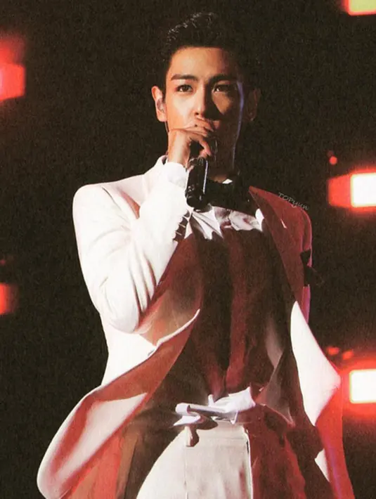 Selain itu salah satu dokter mengatakan bahwa saat dilarikan ke rumah sakit, TOP tengah mengalami tekanan darah tinggi dan detak jantung tidak beraturan. Dokter juga menemukan penyakit lainnya yang berbahaya. (Instagram/choi_seung_hyun_tttop)