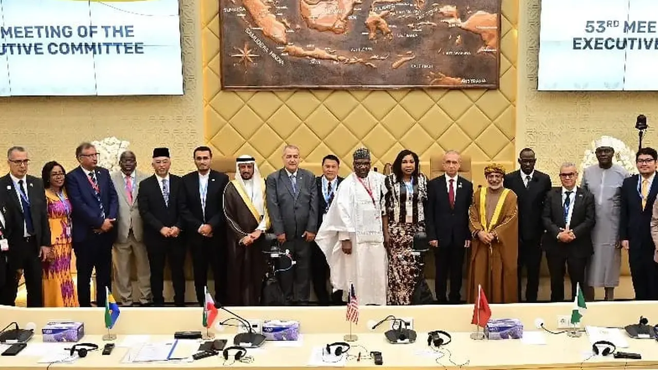 Para delegasi dari negara-negara Organisasi Kerja Sama Islam (OKI).