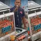 Viral, Pedagang Bakso Pentol Jualan Layaknya MC di Kondangan Curi Perhatian.