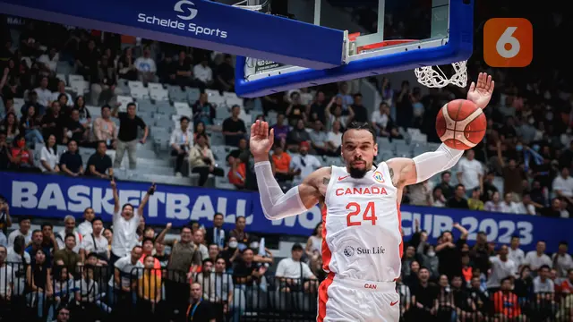 Foto: Indonesia Arena Bergemuruh! Laga Kanada Vs Prancis di Piala Dunia FIBA 2023 Berlangsung Sengit