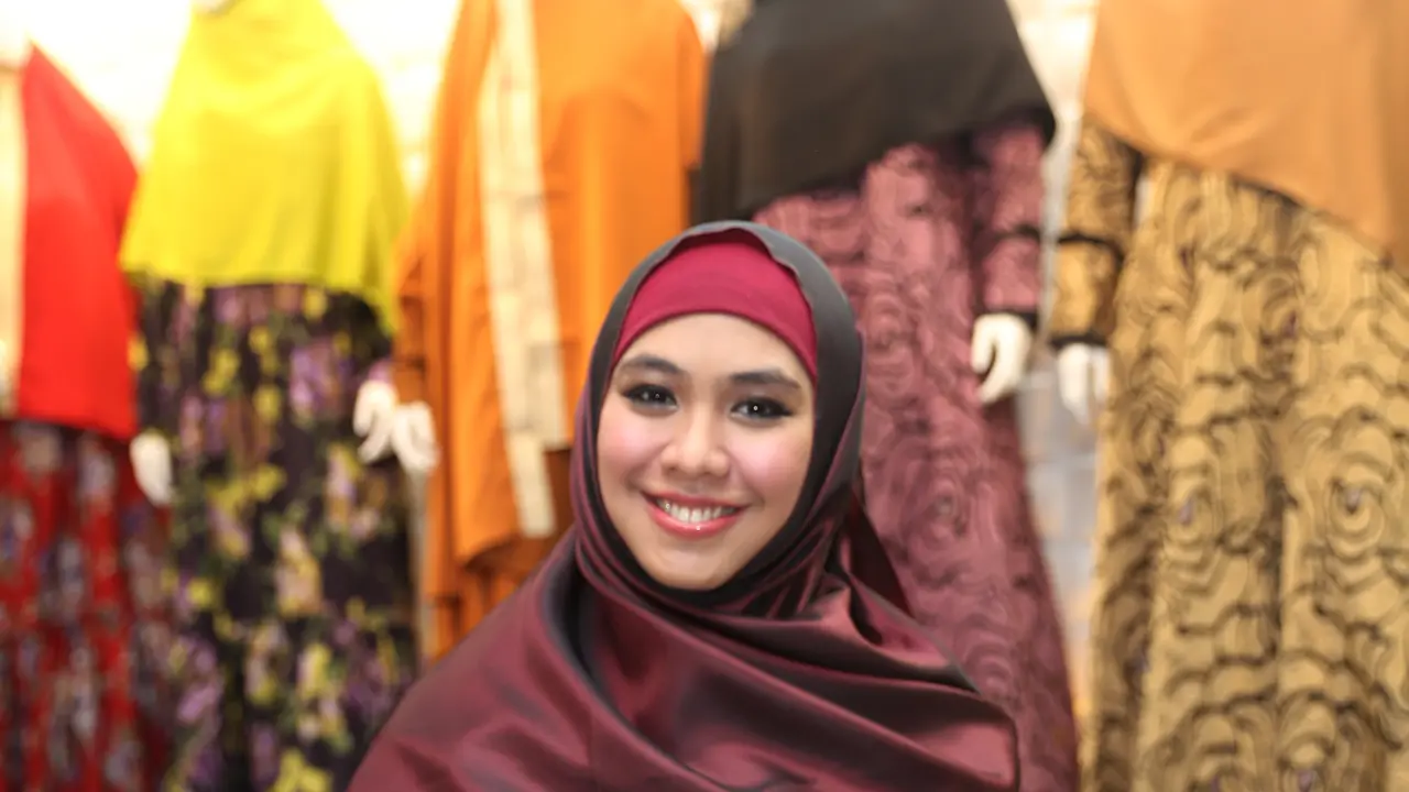 [Bintang] Oki Setiana Dewi