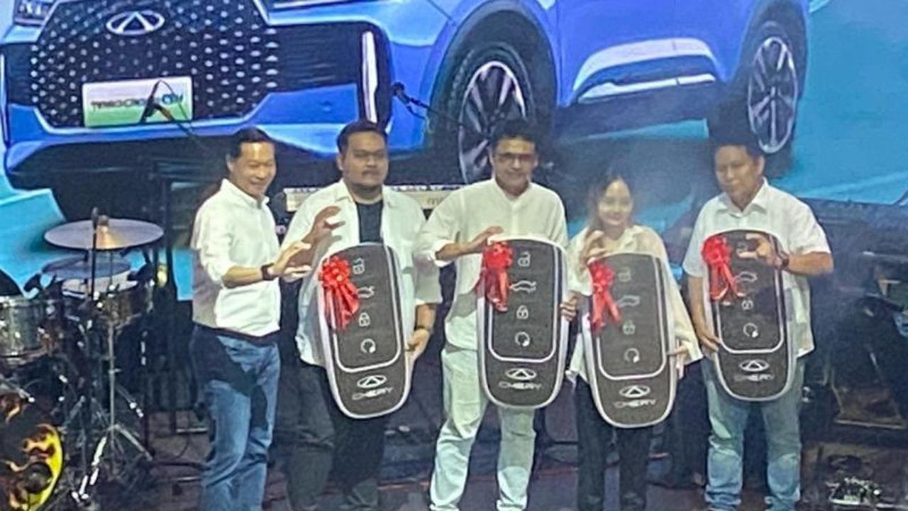 Chery Tiggo Cross CSH Hybrid: 1.000 Unit Terkirim, SUV Hybrid Terlaris, Bukti Komitmen On-Time Delivery!