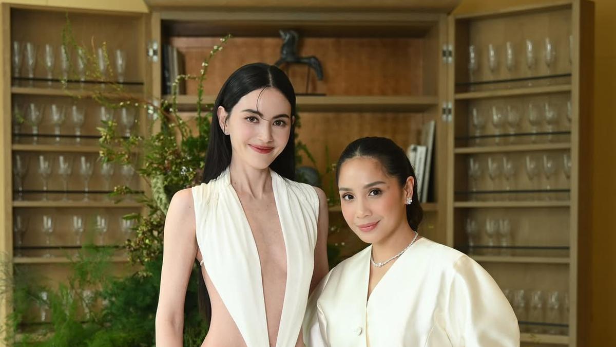 Tampilan Elegan Nagita Slavina dengan Outfit Serba Lokal Saat Foto Bareng Davika Hoorne