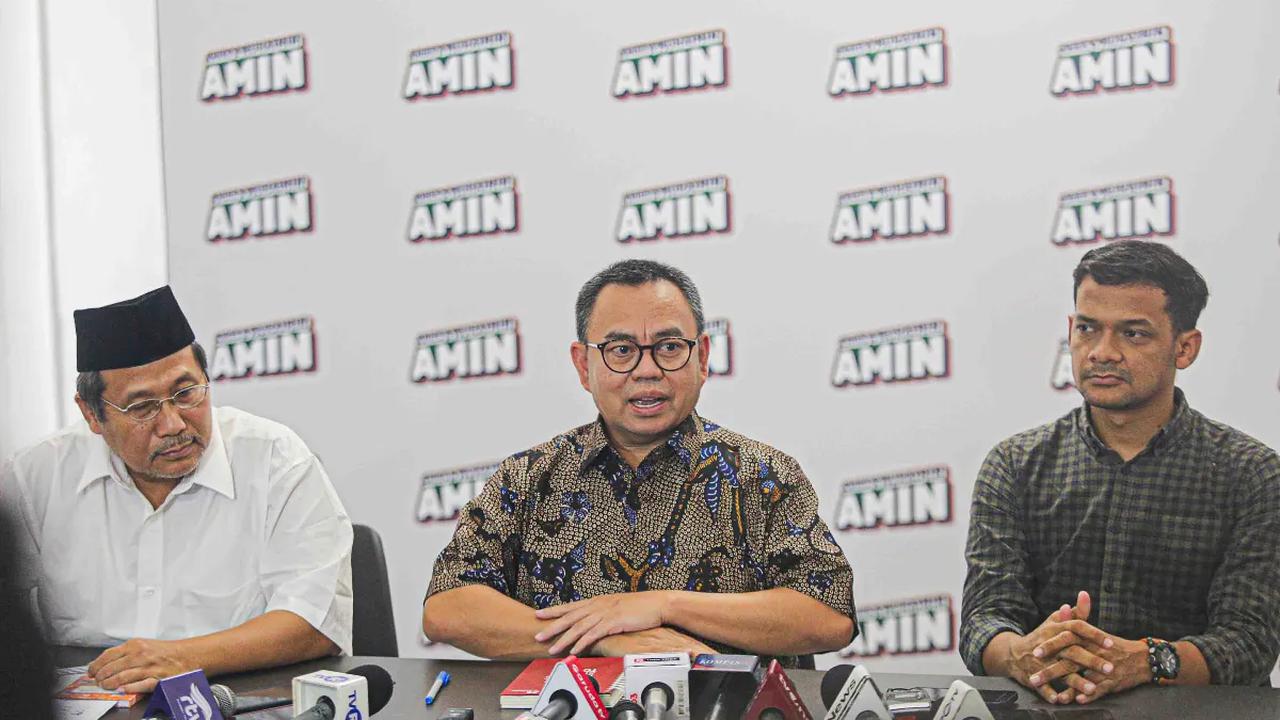 Menurut Sudirman, ada banyak tokoh yang sebenernya bekerja di balik layar untuk pemenangan Timnas AMIN.<br>