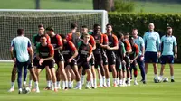 Kedua tim sama-sama mengincar gelar juara Liga Champions untuk pertama kalinya. Pemenang dari laga ini akan berjumpa pemenang antara Barcelona atau Inter Milan di babak final. (Adam Davy/PA via AP)