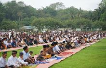 Ribuan Warga Bengkayang Khusyuk Tunaikan Shalat Idul Fitri 1447 H di Lapangan Kompi