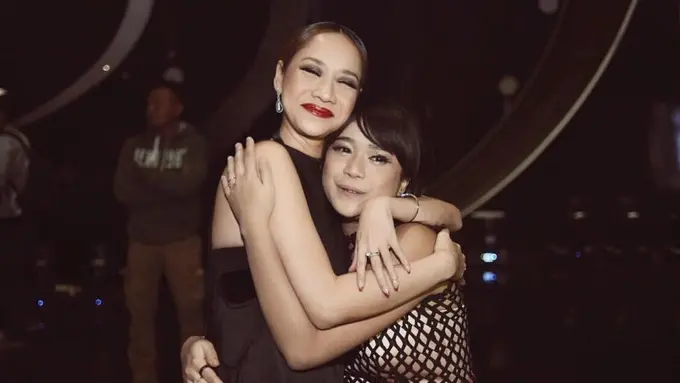 [Bintang] BCL Cover Single Bianca Jodie dan Arsy Widianto, Dengan Caraku