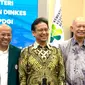 Dari kiri ke kanan, Ketua PB Ikatan Dokter Indonesia (IDI) Adib Khumaidi, Menteri Kesehatan Republik Indonesia Budi Gunadi Sadikin, Ketua Majelis Kehormatan Etik Kedokteran IDI Dr Djoko Widyarto, JS, DHM, MHKes soal organisasi profesi dalam RUU Kesehatan usai acara Public Hearing RUU Kesehatan Bersama Menteri Kesehatan dengan Dinkes Seluruh Indonesia, IDI, dan PDGI pada Jumat (17/3/2023). Foto: (Liputan6.com/Ade Nasihudin).