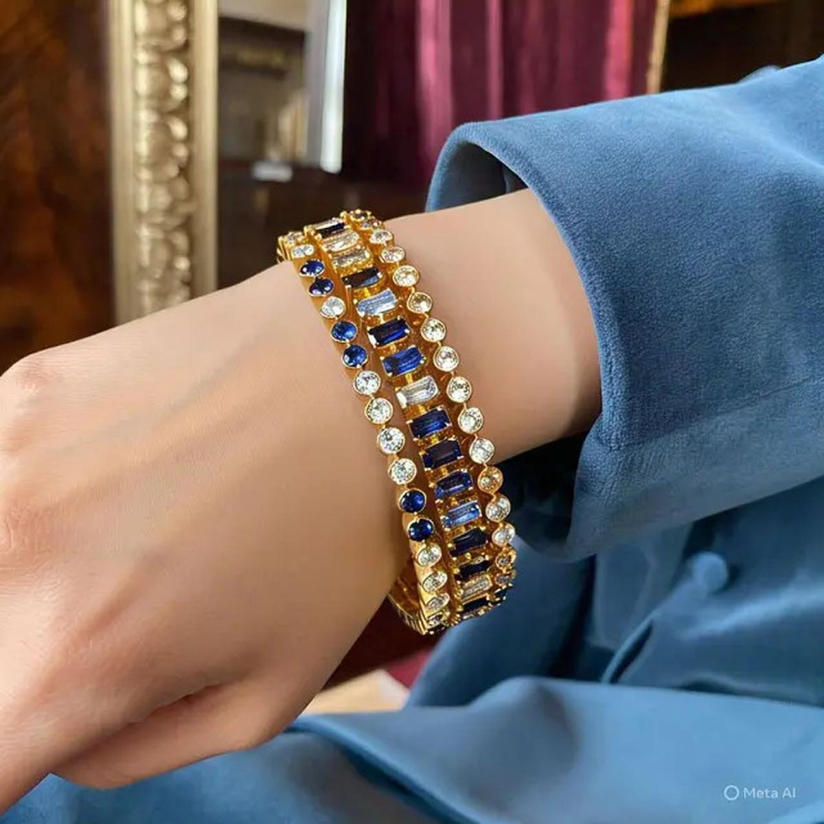 7 Model Gelang Emas Rantai dengan Batu Permata, Bikin Penampilan Harian Makin Elegan