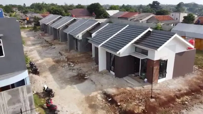 Pengembang PT Prima Bangun Propertindo, anak perusahaan Vista Land Group, yang menyediakan 1.2 hektar tanah untuk 90 unit rumah tapak dengan harga di bawah Rp 500 jutaan.