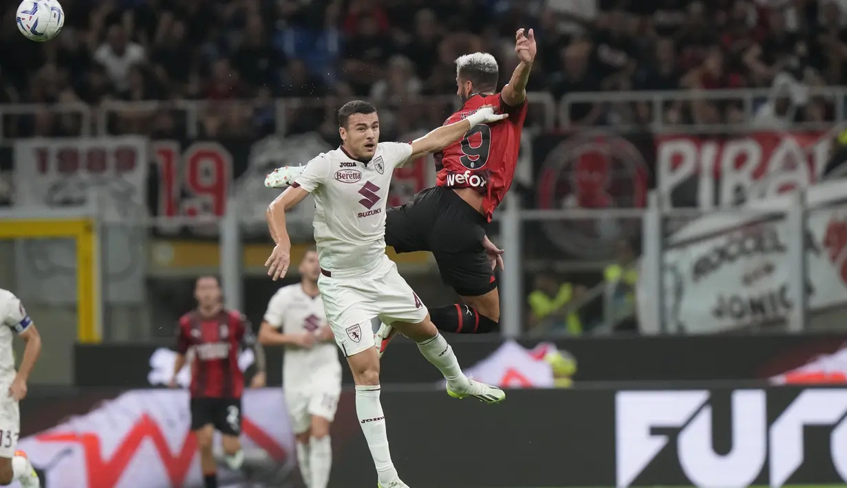 Sementara satu gol Torino dicetak oleh P. Schuurs (36'). (AP Photo/Luca Bruno)