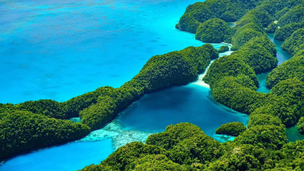 [Bintang] Tempat Wisata di Mikronesia, Negara Cantik yang Nggak Jauh dari Indonesia