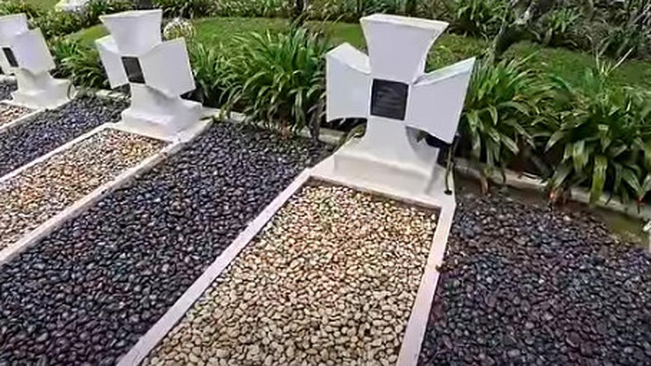Bersih & Sejuk, Potret Makam Orang-orang Jerman Waktu Perang Dunia ke-2 di Pelosok Desa