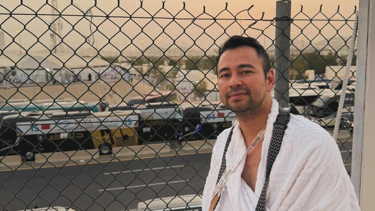 Kesaksian Raffi Ahmad Saat Matahari Tenggelam di Arafah: Dosa, Luka dan Sesal Luruh di Hadapan Allah