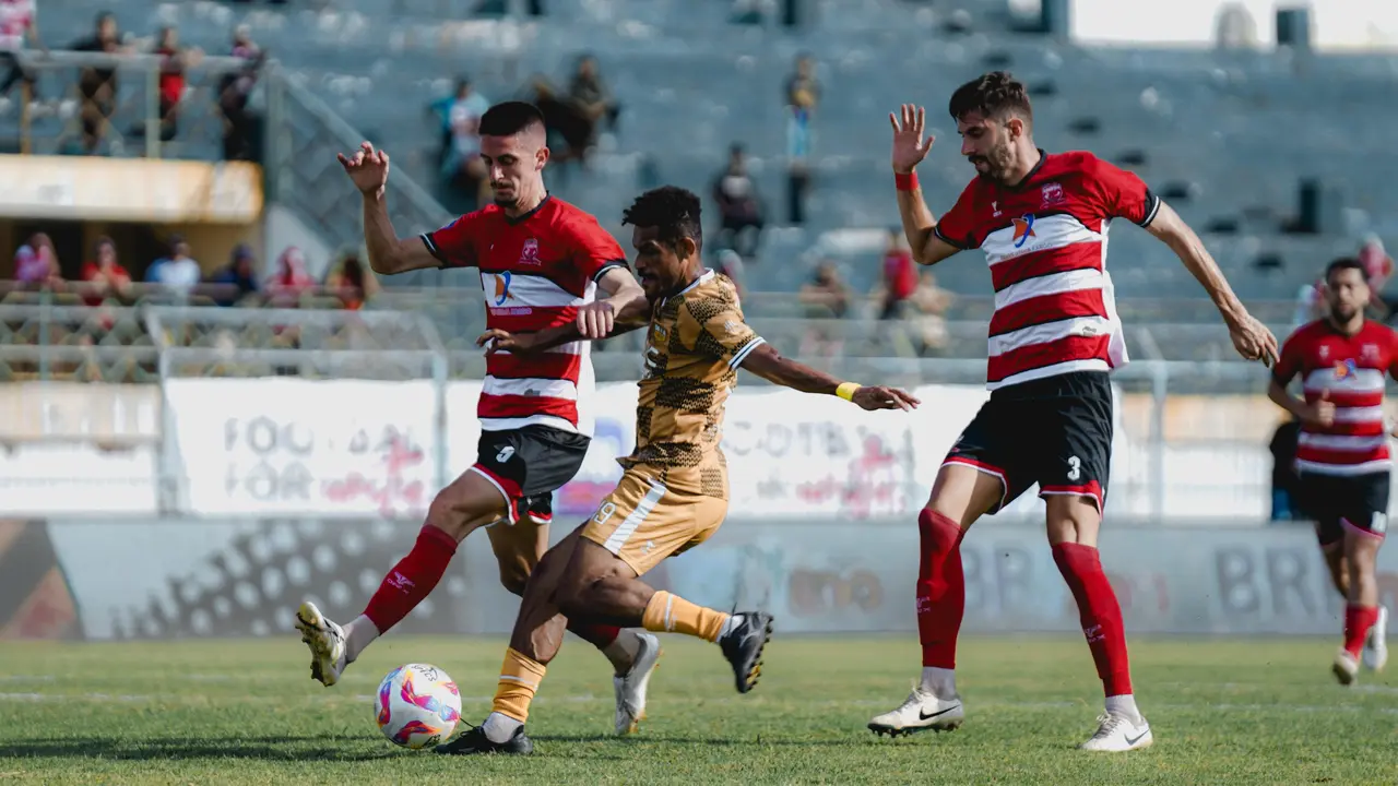 Ricky Kambuaya - Madura United Vs Dewa United di BRI Liga 1 2024/2025