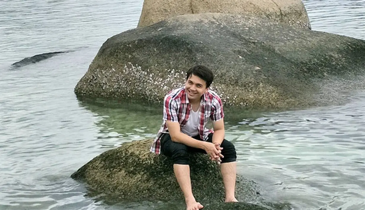 Presenter dan pemeran Sahrul Gunawan siap menikah lagi. Sahrul kini sedang dekat dengan perempuan yang disebutkan namanya Amanda. Keduanya tengah menjalani proses taaruf untuk menuju ke jenjang yang lebih serius. (Instagram/sahrulgunawan76)