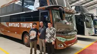 Bus Buatan Karoseri Buatan Indonesia (Arief A/Liputan6.com)