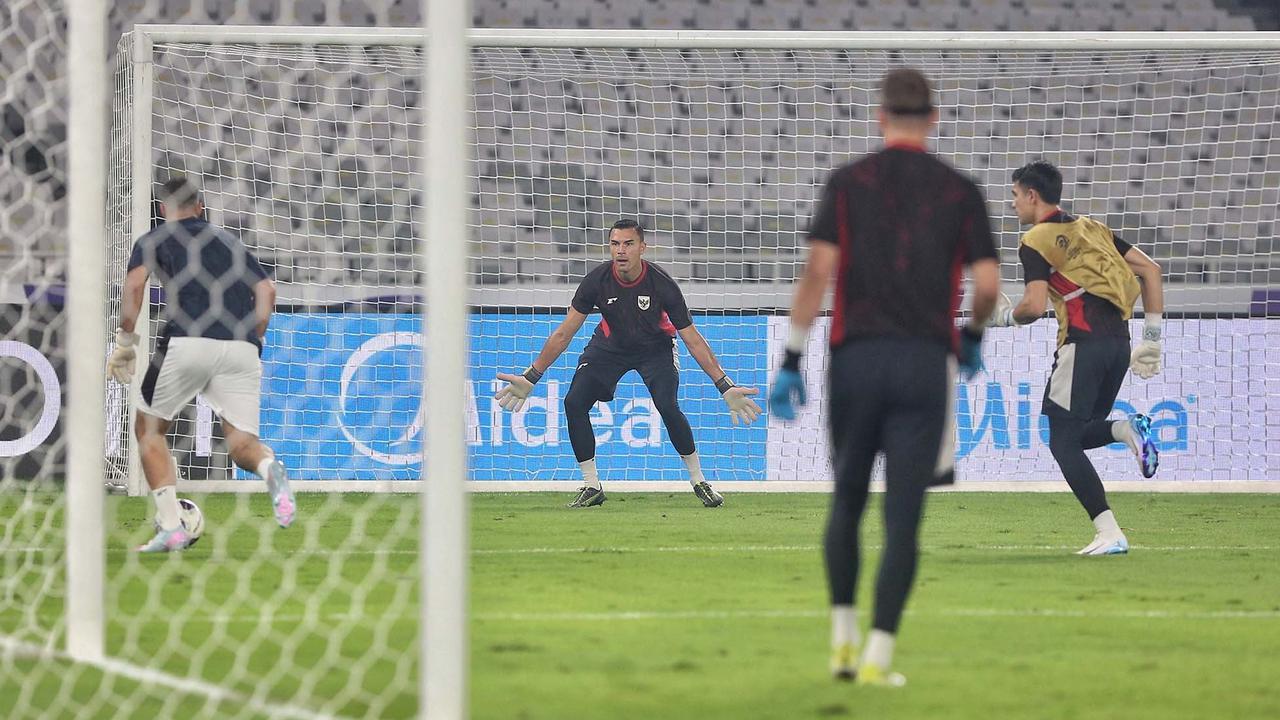 FOTO: Latihan Terakhir Timnas Indonesia Jelang Laga Melawan China