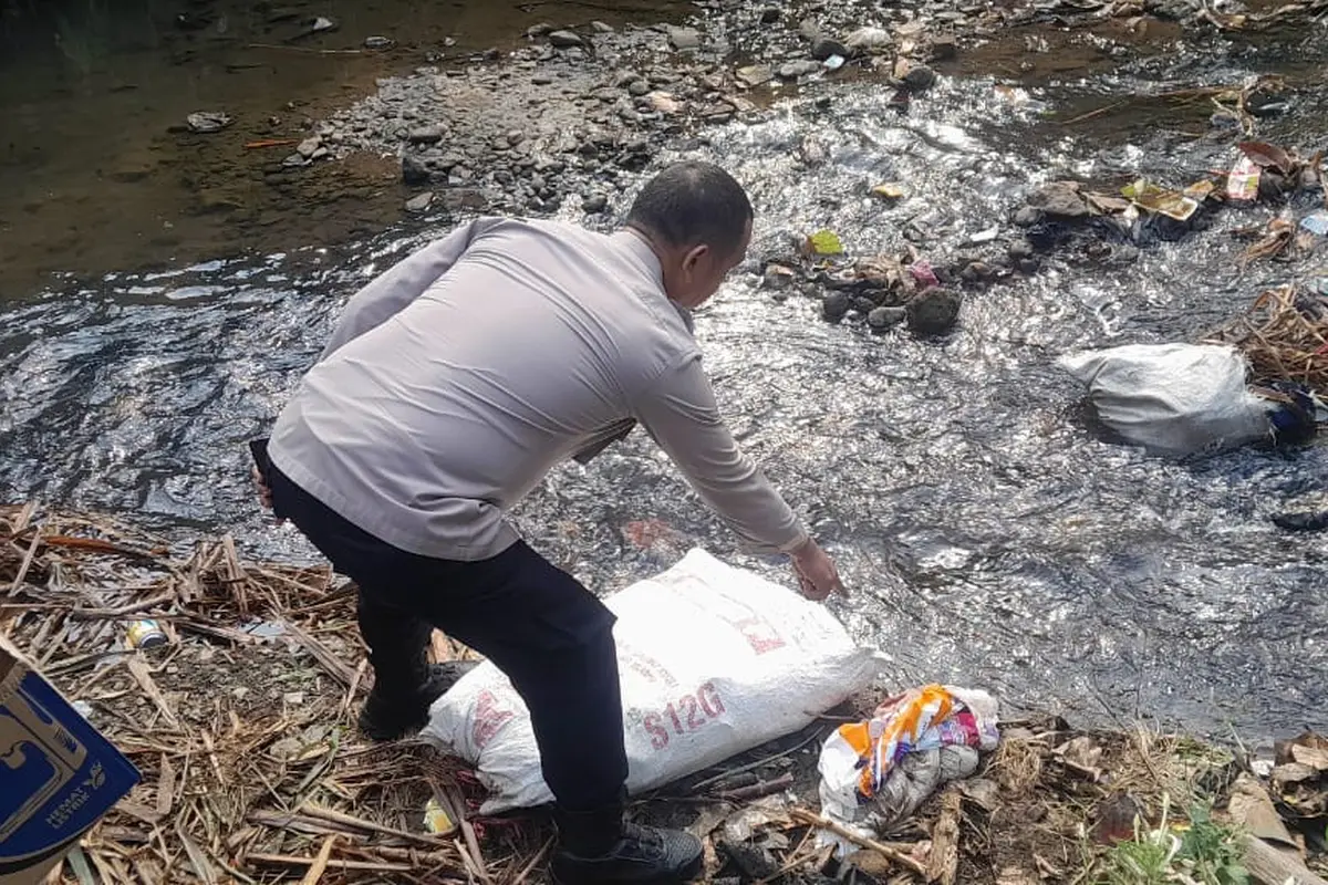 Geger! Anak-anak yang Hendak Berenang Temukan Mayat Bayi dalam Kantong Hitam di Sungai Cipelang Sukabumi