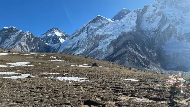 Gunung Everest Kehilangan Sistem Peringatan Dini Banjir, Warga dan Pendaki Diintai Bahaya