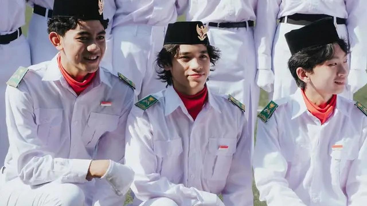 Foto Noah Sinclair Putra BCL jadi Pemimpin Upacara di Sekolah, Bikin Bangga