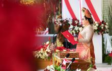 Hadiri Upacara di Istana Pakai Tenun NTT, Puan Tekankan Soal Tegaknya Keadilan dan Persatuan Bangsa di HUT ke-81 RI