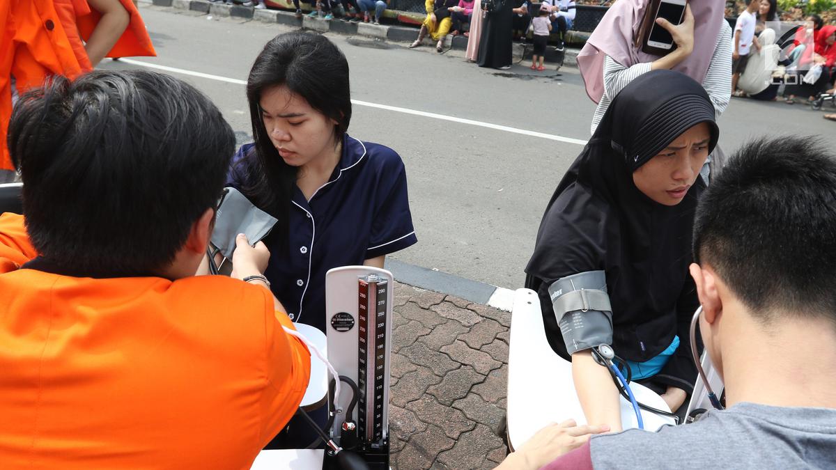 Bisakah Tekanan Darah Membuat Anda Tuli? Waspadai Dampak Hipertensi dan Diabetes pada Pendengaran
