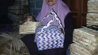 Tak Ingin Warisan Nenek Moyang Punah, Ibu Rumah Tangga di Kulon Progo Sulap Besek Bambu Tradisional Jadi Ekslusif