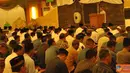 Citizen6, Surabaya: Dalam Jelang buka buka bersama tersebut selain dihibur dengan penampilan Grup Hadrah Kobangdikal, ceramah juga di isi dengan hikmah puasa yang disampaikan KH. Drs. Imam Chambali. (Pengirim: Penkobangdikal).