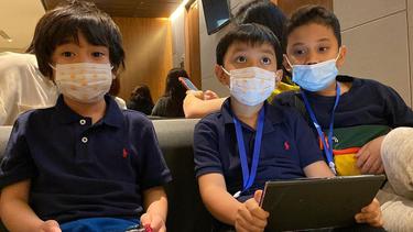 Selesai Disunat Rafathar Malik Ahmad Langsung Pakai Celana