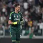 5. Wojciech Szczesny - Bahkan kiper Juventus itu saja tidak mampu menuliskan namanya di sebuah kertas. Itulah gambaran para pemain Juventus yang begitu sulit mengeja nama kiper timnas Polandia tersebut. (AFP/Issabella Bonotto)