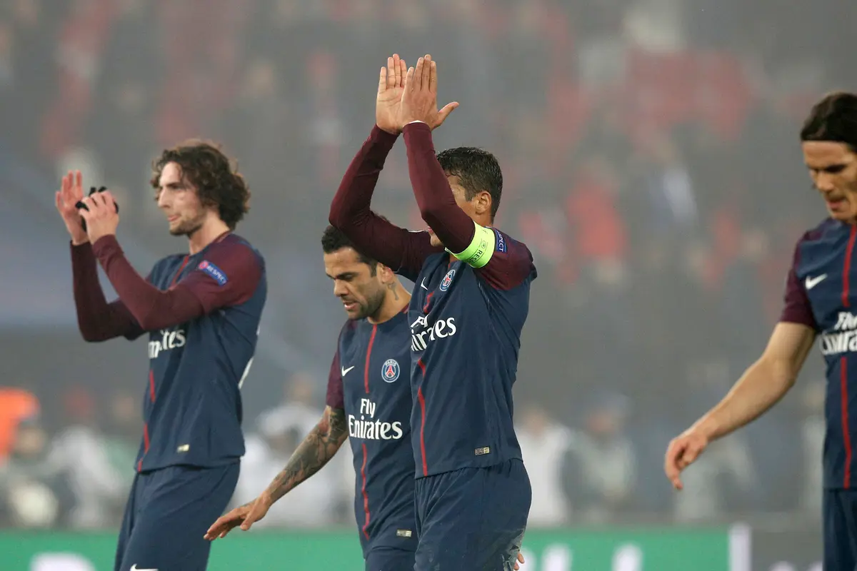 Kalah dari Real Madrid, Edison Cavani Tertunduk Lesu