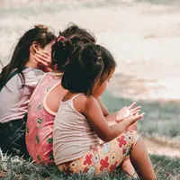 Mimpi rambut anak kecil dipotong/Copyright unsplash.com/Charlein Gracia